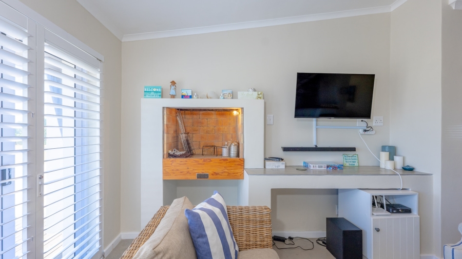 6 Bedroom Property for Sale in Agulhas Western Cape